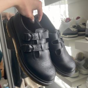 Doc martens mary janes